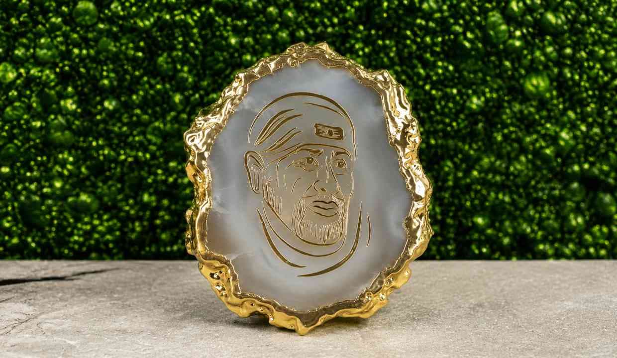 Crystal Stone Agate Sai Baba Symbol Sileces & Coaster for Table